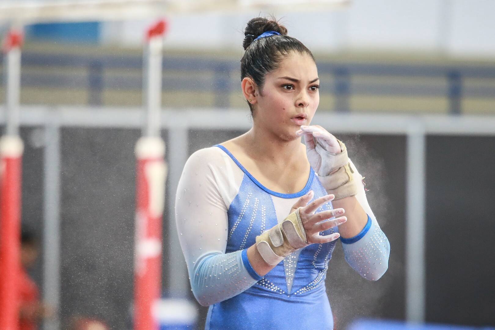 Nataly Rodríguez compitiendo