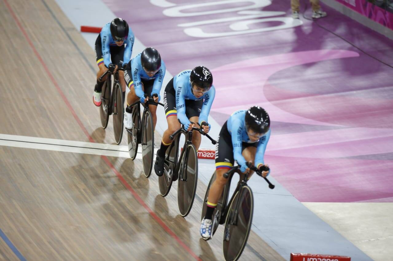 ciclistas en linea