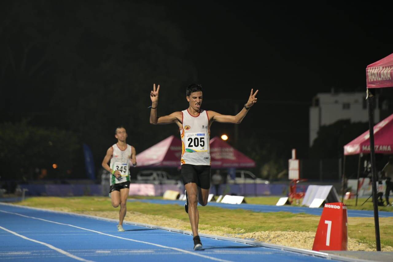 Iván González corriendo