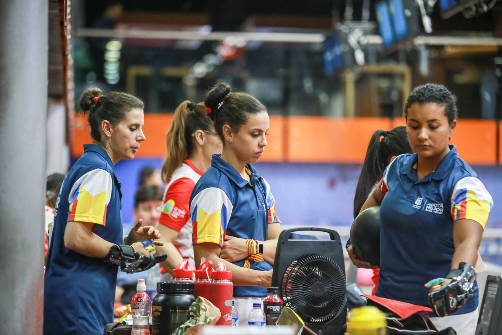 Equipo femenino de bolo