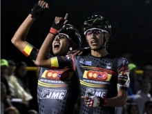deportistas celebrando