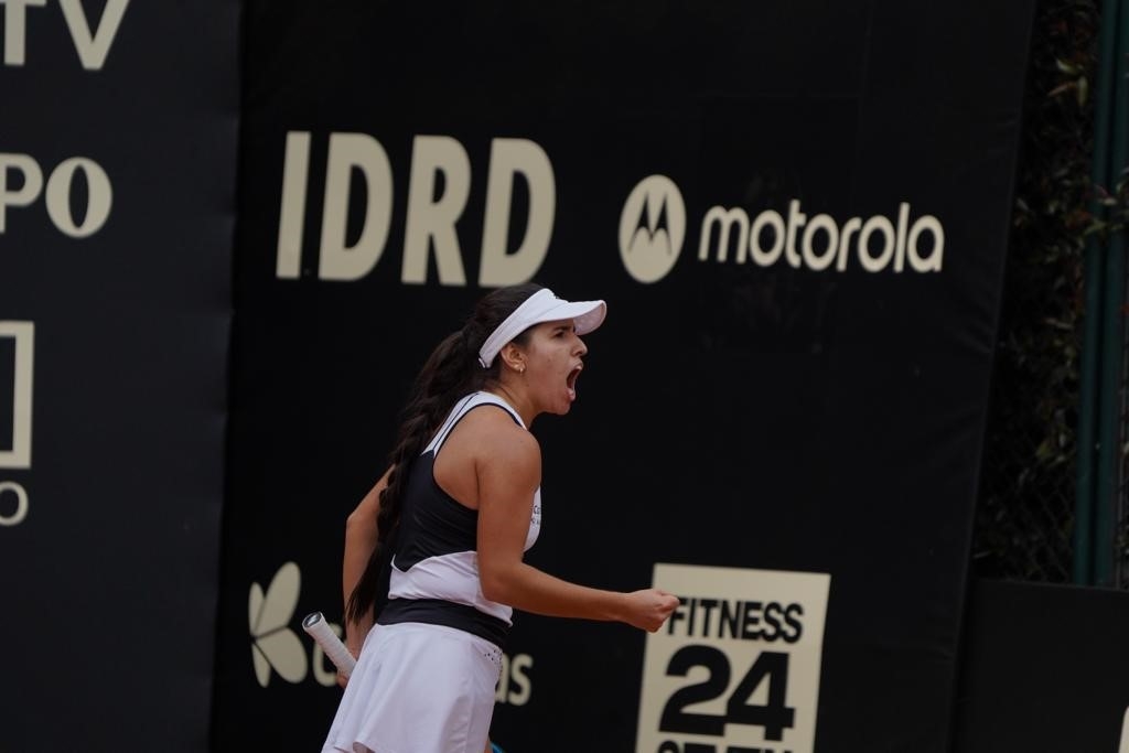 María Camila Osorio celebrando