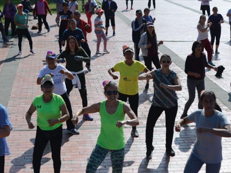 Personas en recreovía