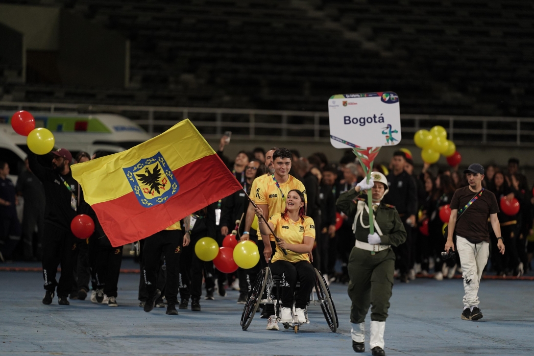 Abanderados Equipo Bogotá en la Inauguración de los I Juegos Nacionales Juveniles 2024