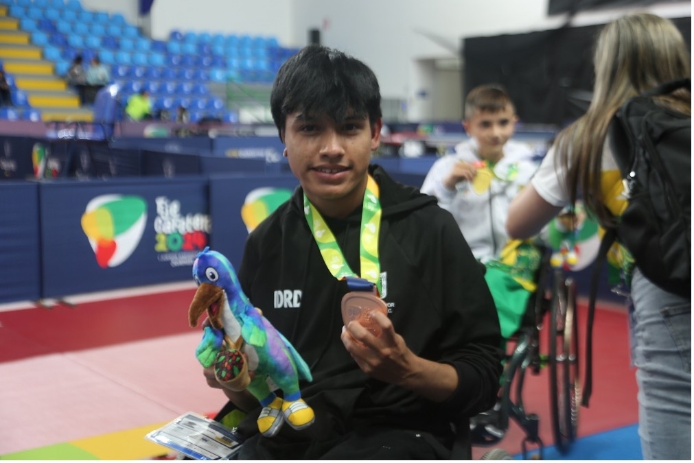 Kevin Escobar, deportista paralímpico de tenis de mesa
